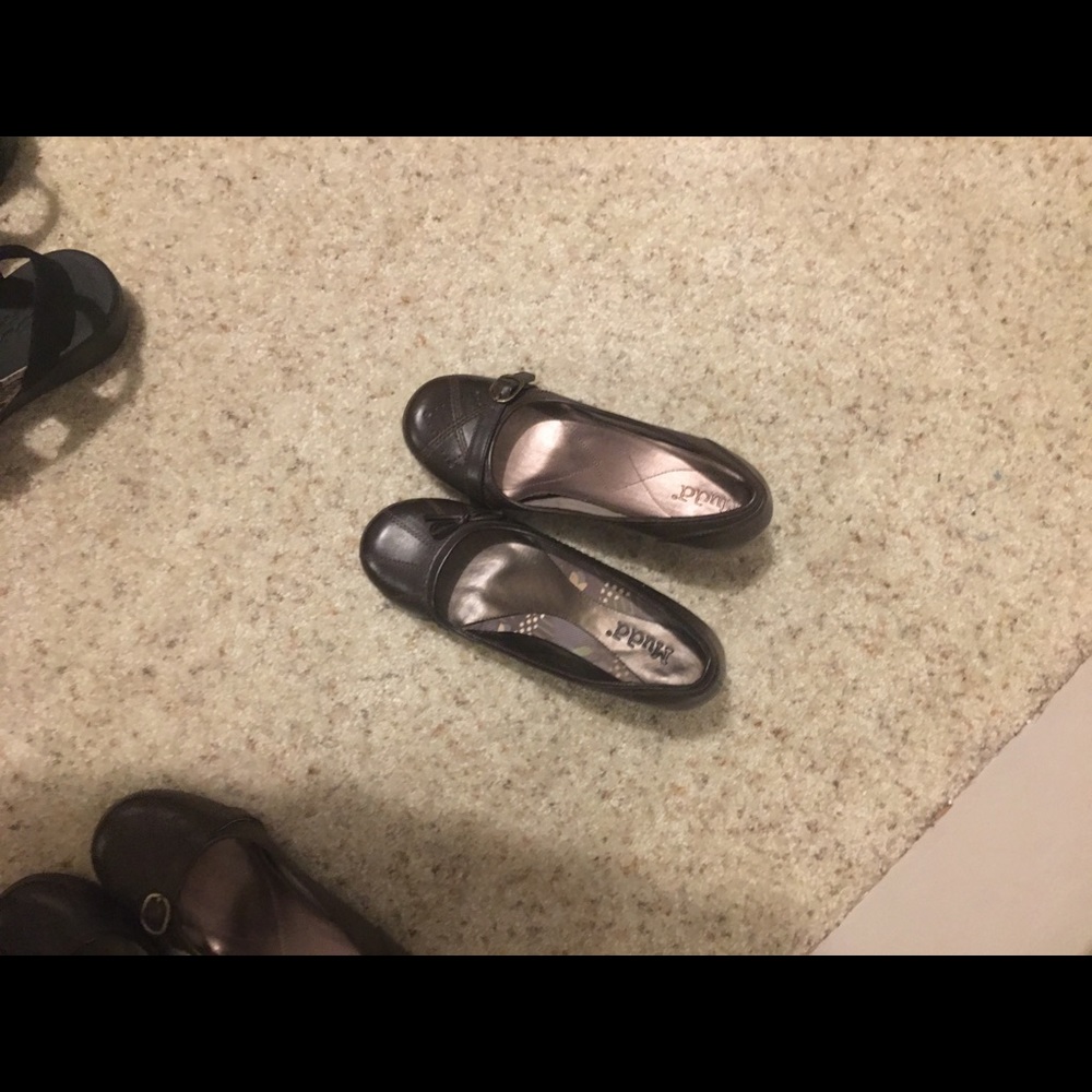 Brown pumps